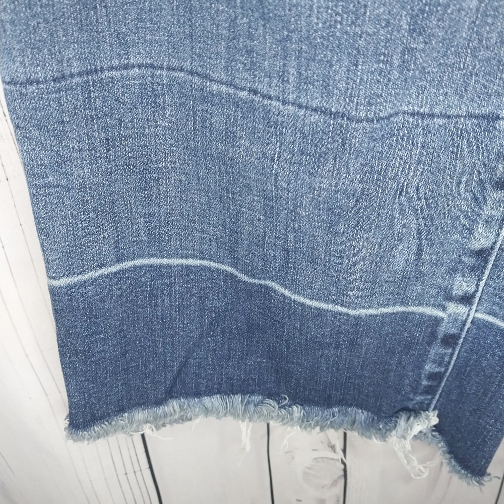 Judy Blue Dark Denim Wide Leg Cropped Raw Hem Jeans - Picture 6 of 8